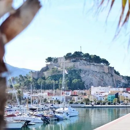 Estudio En El Castillo De *